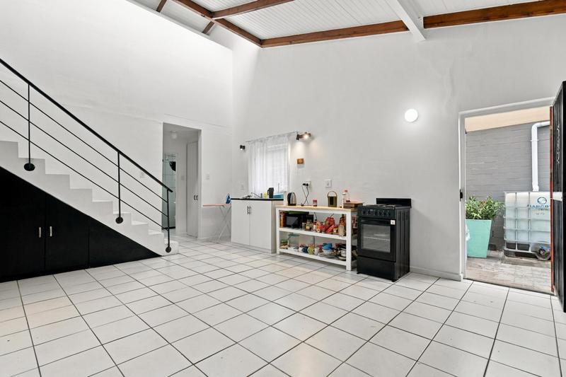 To Let 2 Bedroom Property for Rent in Maitland Western Cape